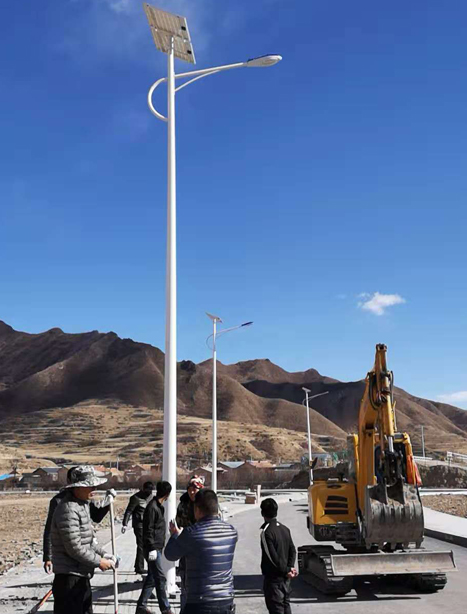 甘南碌曲10米盐池太阳能路灯项目