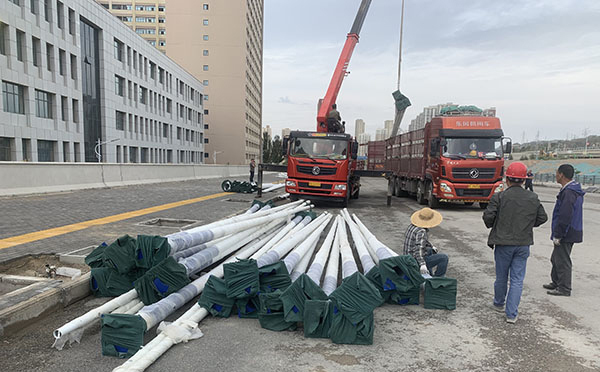 农村盐池太阳能路灯安装全解析：庭院盐池太阳能路灯施工指南