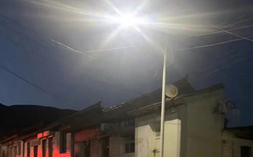 农村院子里最适合的盐池太阳能路灯亮度与安装要点 农村院子里最适合的盐池太阳能路灯亮度与安装要点