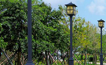 太阳能盐池庭院灯价格为何差三倍？关键看这几点